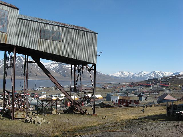longyearbyen_roland_07july 223.jpg - Passé omniprésent tout autour de la capitale.